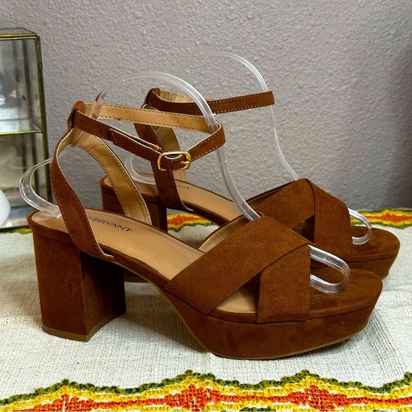 Lane Bryant Brown Strap Heel Sandals sz 9 - Picture 1 of 7